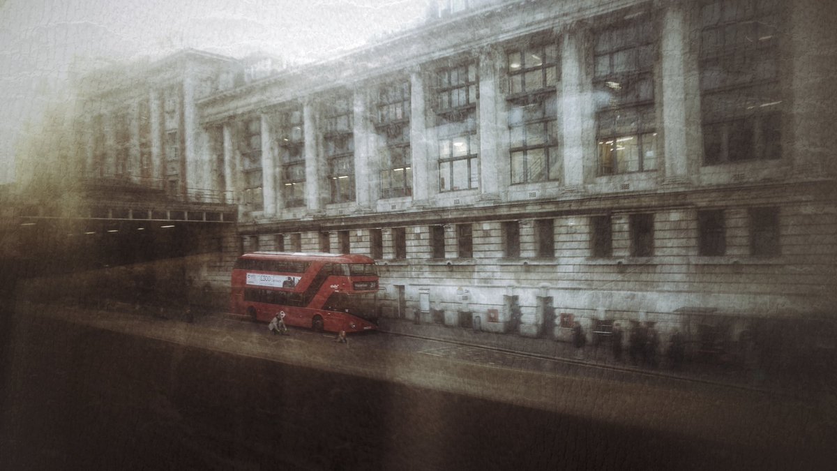 urbanbridesmaid's tweet photo. Found one! #catchthewexbus https://t.co/sL6j8shmpF