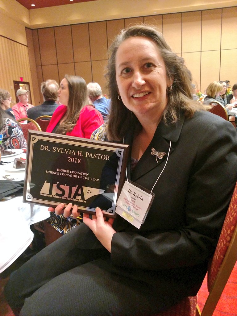 ChrisLWhaley's tweet image. So proud of @roanestate Chemistry  Professor Dr. Sylvia Pastor - the  @TnSTA Higher Education Science Educator of the Year! Much deserved! #AccessandSuccess #StudentsFirst #LabInABox