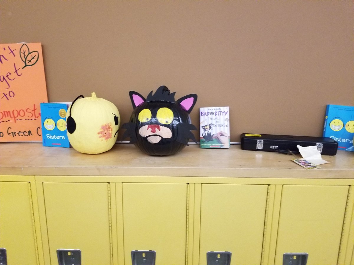 HeatherRedin's tweet image. Took our #fallintoreading pumpkin walk this morning and saw all of this amazing work! 4th graders loved looking at pumpkins to find new reading ideas. #wiltonwayct #cmlive #wpscmsocial