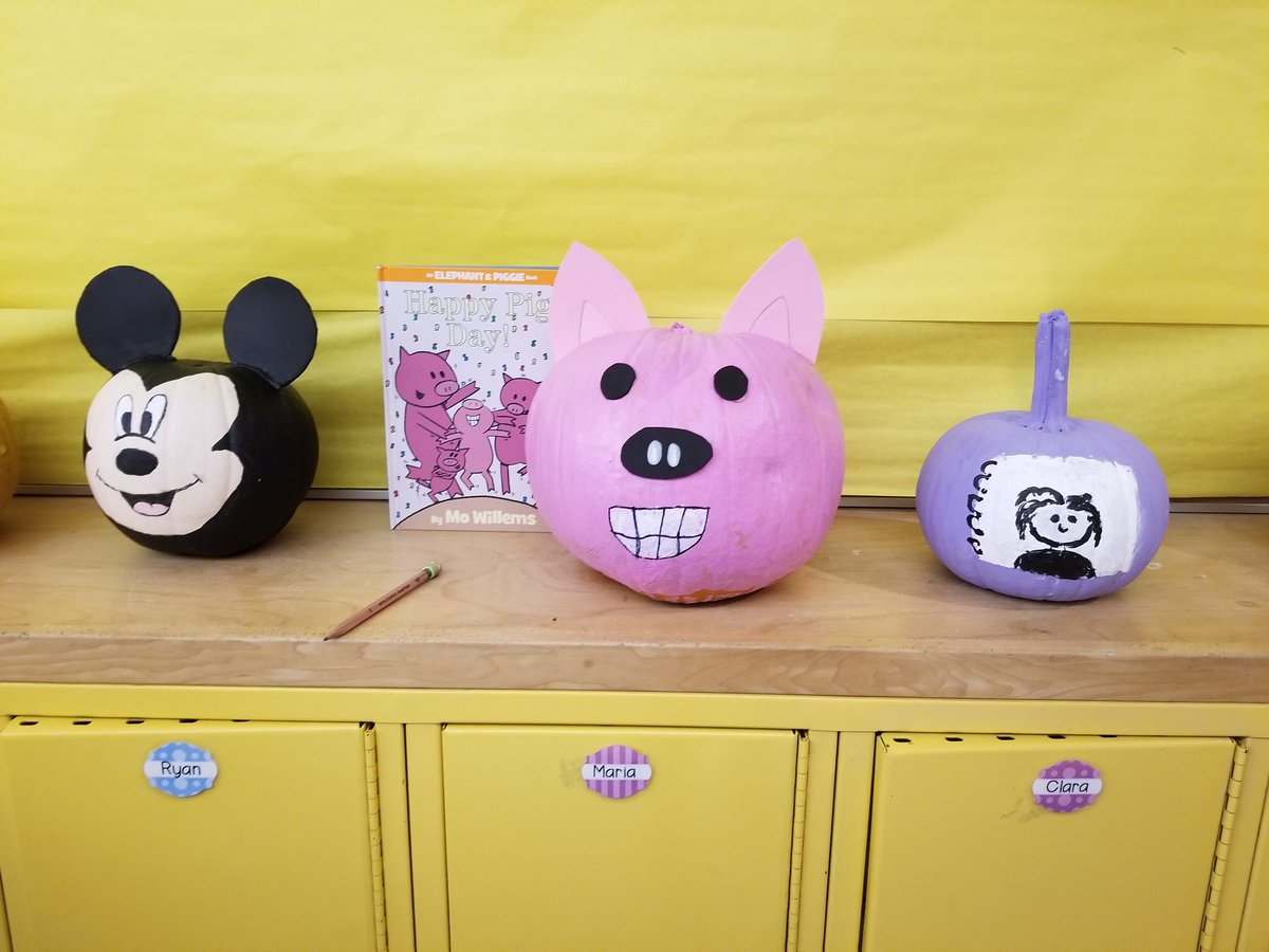 HeatherRedin's tweet image. Took our #fallintoreading pumpkin walk this morning and saw all of this amazing work! 4th graders loved looking at pumpkins to find new reading ideas. #wiltonwayct #cmlive #wpscmsocial