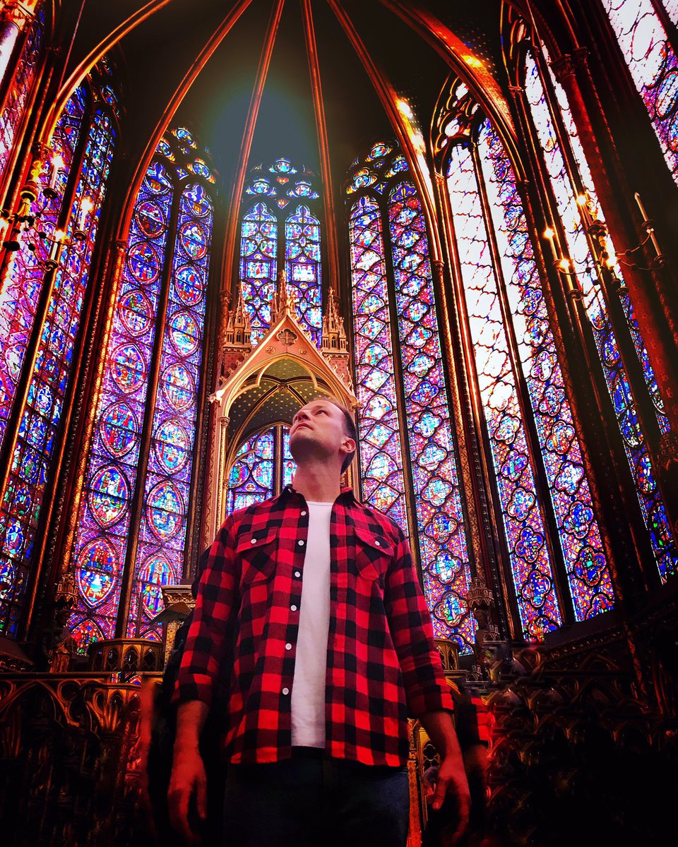 YVES V (@yvesv) on Twitter photo 2018-11-02 17:06:15 GOD IS A DJ ✨ GOD IS A DJ ✨
