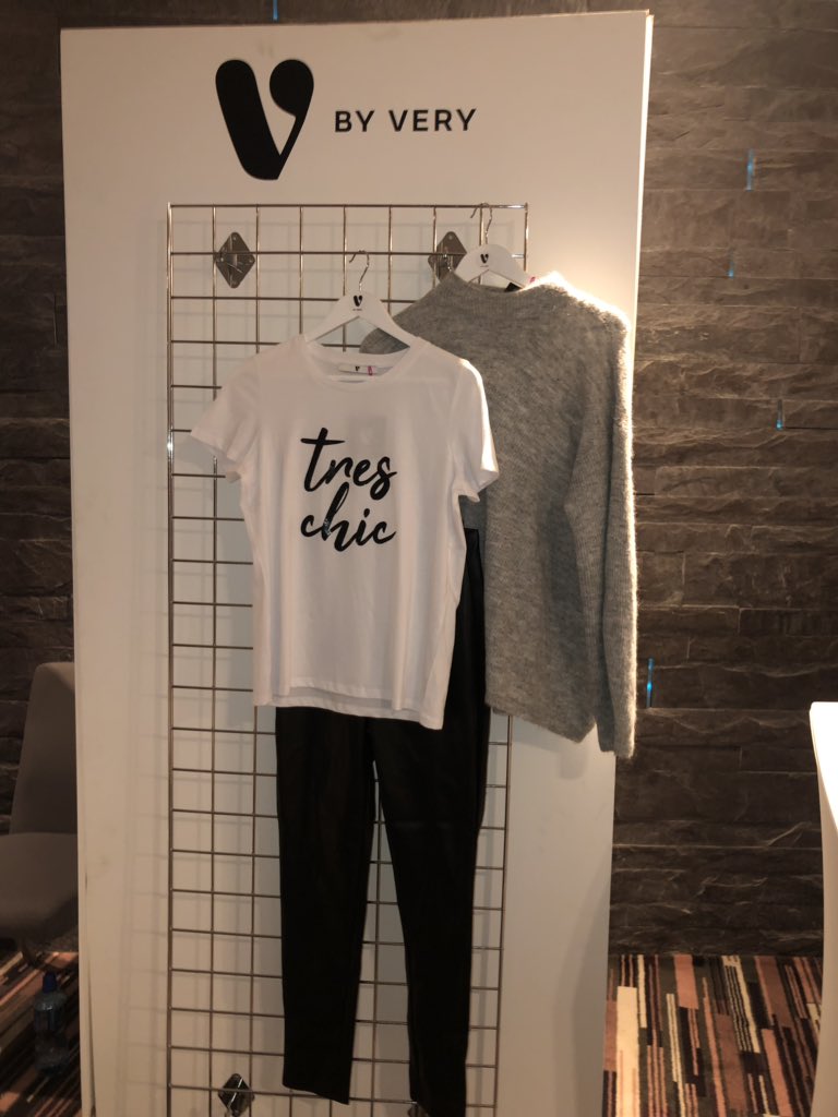 CathMurray1's tweet photo. @LittlewoodsIRL #ThePippaEdit Having a lovely afternoon at Pippa’s Fashion Factory @pipsypie https://t.co/1lEPVdBhTD