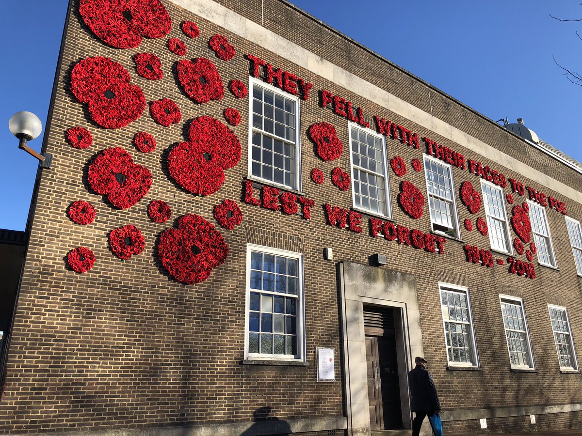 mrcharlierose's tweet image. Stunning display at Tunbridge Wells Town Hall ahead of #Armistice2018 Tonight’s report by @SaraSmithTV is very moving - It’s about the many thousands of families who lost loved ones during #WWI Tonight I’m in the @bbcsoutheast studio with @EllieCrisell See you at 6.30pm BBC One