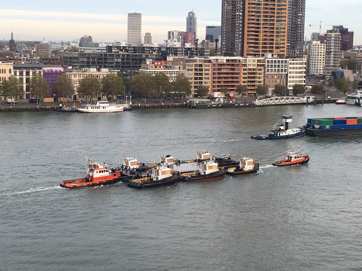 Brandnew <a href="/damen/">Damen</a> tugboats in convoy in <a href="/portofrotterdam/">Port of Rotterdam Authority</a> #MakeItHappen #rotterdamlovesbreakbulk
