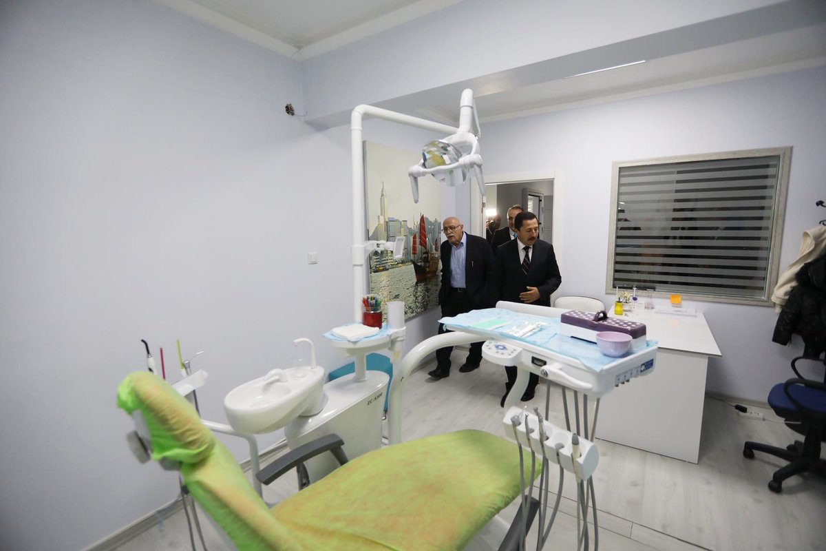 Açılışını gerçekleştirdiğimiz Özel Vatan Diş Ağız ve Diş Sağlığı Polikliniğinin ilimize ve ilçemize hayırlı, uğurlu olmasını diliyorum.