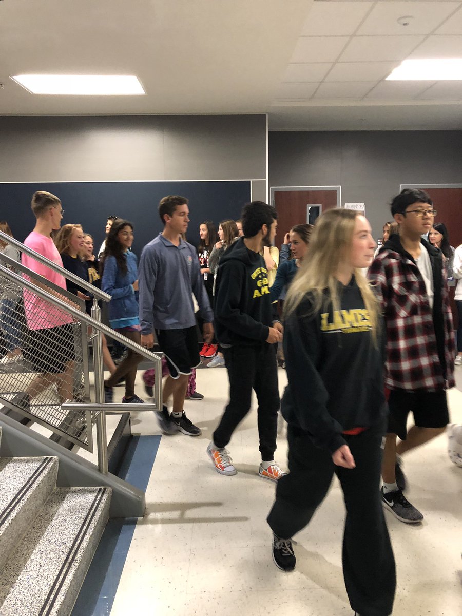 FMHS9's tweet photo. #GoBand #GoCrossCountry #FM9 #FMHS #StateBound https://t.co/KAhsKywbXN