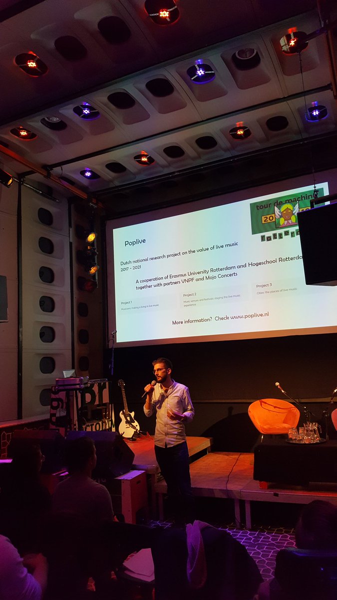 .@arnovdhoeven presenting a short overview of our project at <a href="/3voor12/">3voor12</a>  Tour de Machine.