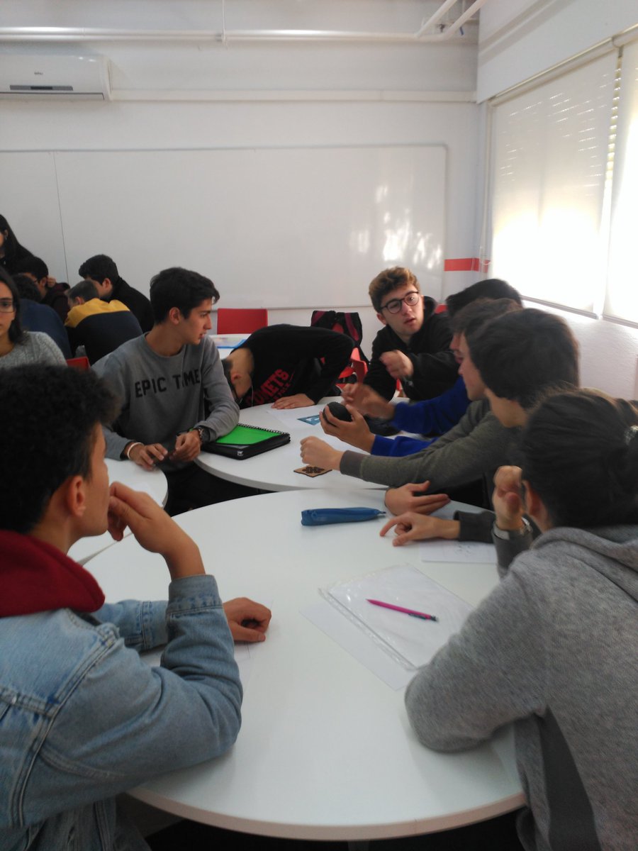 jmdelgadoalonso's tweet photo. Creando el #kitdelossentimientos "Comparte tus sentimientos con Sebastián y sus amigos". Alum@s #iescamilojosecela de #pozuelo
crean robótica propia para despertar inteligencias múltiples y colectiva y sentimientos en los más pequeños #tecnologiaqueayuda #aCREA
@brazometro https://t.co/0IQwH7zwbp
