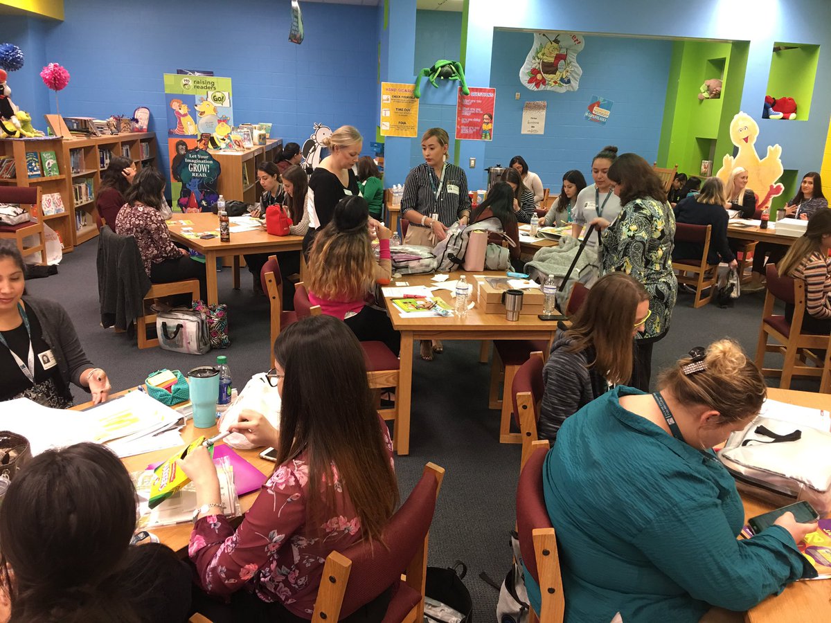 Cisneros_Lib's tweet photo. It’s a great morning to have Palo Alto’s Junior Achievement aspiring teachers at Cisneros prepping for JA Day for K-5th grade scholars. @ROYCISNEROSES @EISD_LMS #MustangProud #RCMakingConnections https://t.co/ufPppKTcOk