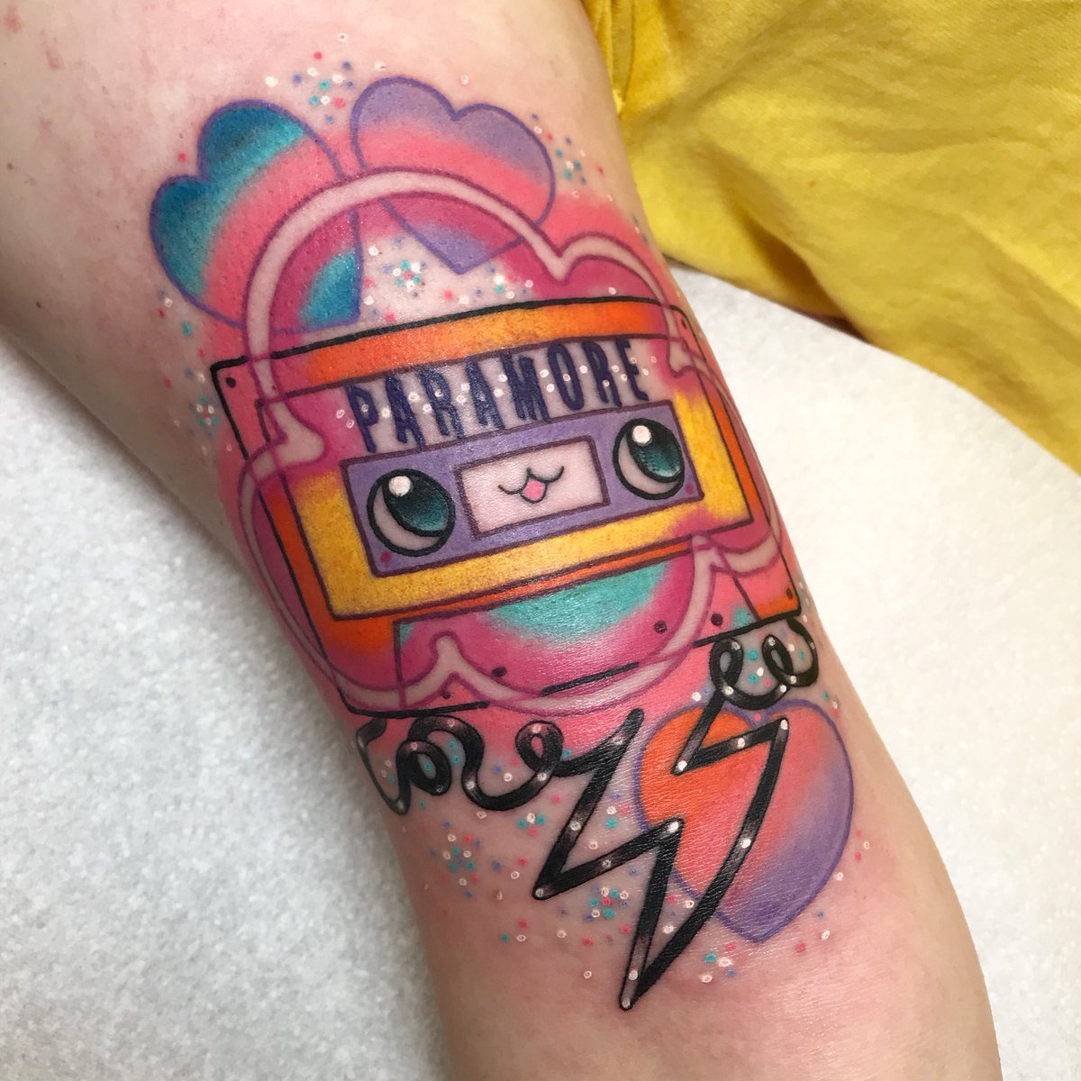 lisa_wicky's tweet photo. @paramore @EXPRESS_SURVIVE @Paramore My #ALart #pmoreart inspired tattoo done by the mega talented Rachel Baldwin! https://t.co/LMtXB9TWe5