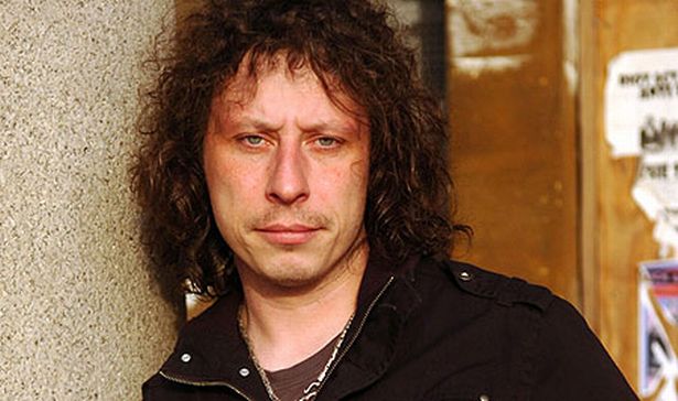 BluesmanMikeF's tweet photo. The late great Stuart Cable who I did some music shows with back in the day. Its been 8 years since his passing &amp; still sadly missed #Stereophonics #LocalBoyInThePhotograph https://t.co/ln1ZAHm71f