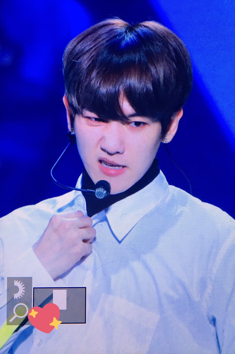 kyoongmaz56's tweet photo. 181102 DON’T MESS UP MY TEMPO 쇼케이스 #백현 #BAEKHYUN
이 부분 완전 미쳐써 대박이야 완전 섹시해 https://t.co/SyXAXaCoGV