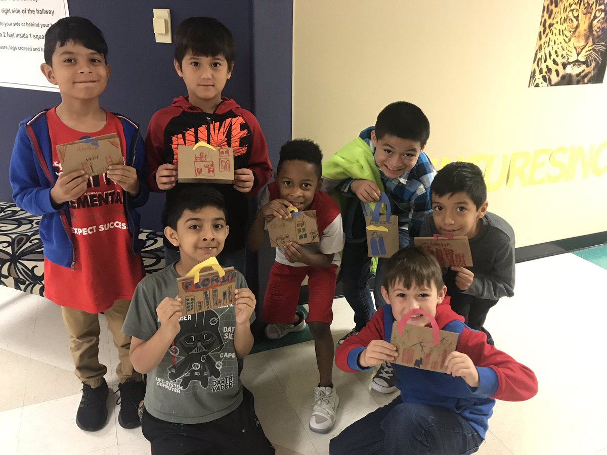 ms__cannon33's tweet photo. “Oh The Places You’ll Go!” ✈️🗽⛩📝📚💼  #advancedacademics #Smithleopards https://t.co/bo8C8KVDcp