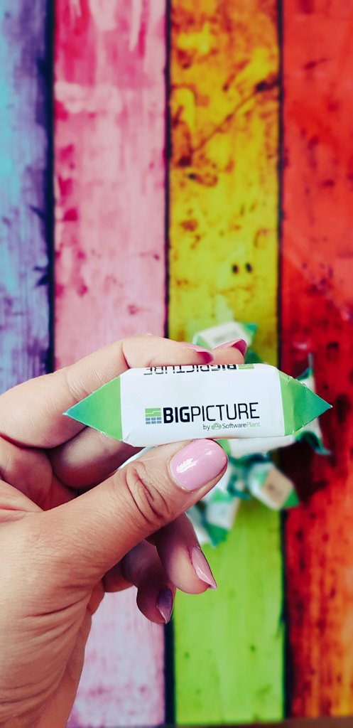 BigPicture_ONE's tweet photo. Anyone fancy some caramel goodness on a Friday afternoon? 🍪 Grab one of our #BigPicture krówki, a caramel sweet handmade in Poland! #softwareplant #friyay https://t.co/sEh7keMYBw