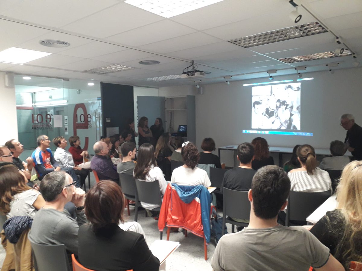 EOIBarcelona's tweet photo. #hapassatEOIBD
#LaPúblicaDIdiomes va rebre la visita de @Maizpide del 22-26/10. Van visitar classes de diferents idiomes, per descomptat del @eoieuskarabcn, van xerrar amb professorat de l'@EOIbarcelona i parlar de certificacions a @ensenyamentcat
Mila esker zure bisita egiteko https://t.co/lnK9dMiQP2