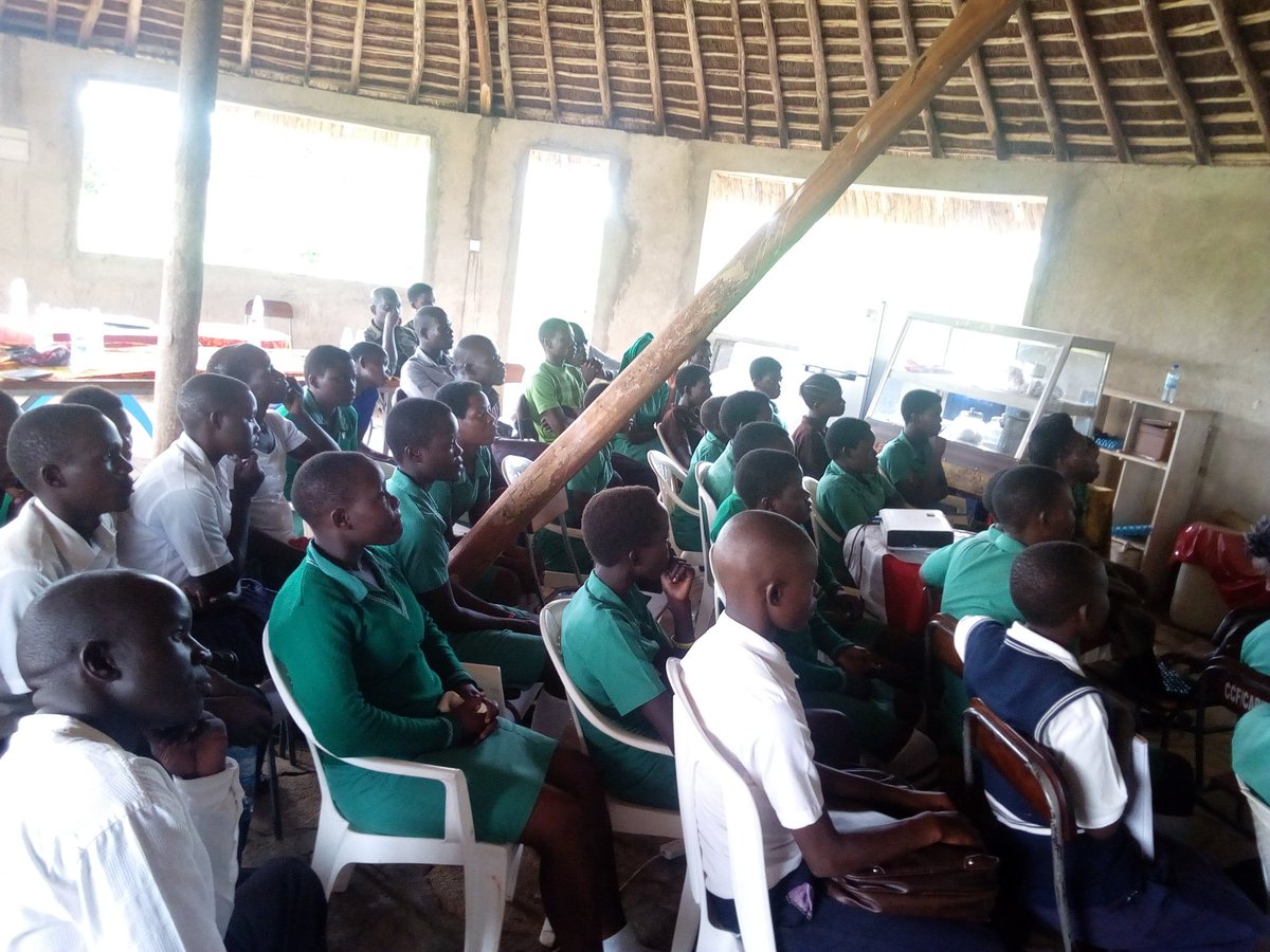 OilInUg's tweet photo. Social media #ExtractivesCaravan ongoing at Nwoya Girls Academy @actionaiduganda @philip_kabuye @DonaldTchidoori @jnalinta https://t.co/Qbd3rnxDRn