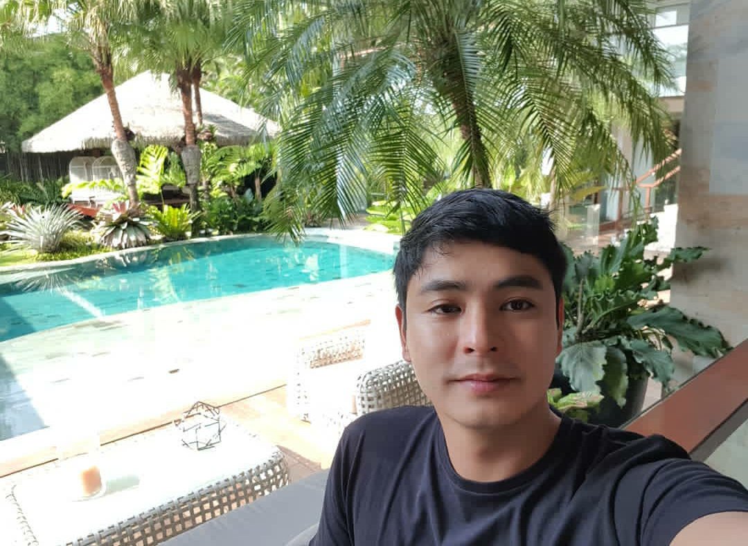 Happy 37th Birthday to the Primetime King, Coco Martin!Di mukhang 37 ah. 