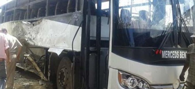 بالتفاصيل 5 قتلى و12 مصاباً في هجوم على حافلة أقباط جنوبي مصر