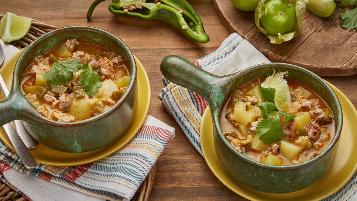 AddCooking's tweet image. In addition to #WorldVeganMonth, November also holds the title of #NationalPepperMonth and this week's Pork Chili Verde features the popular poblano  - a perfect dish for a rainy day: buff.ly/2DiOfRl