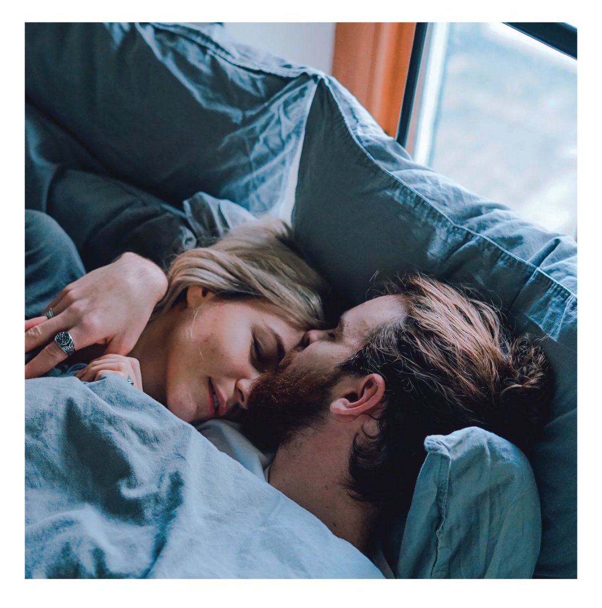 Set your clocks back this weekend—it's time to get cozy! 🕑 Fall back into bed and save $125 on any mattress for a limited time. musesleep.com/shop/mattress