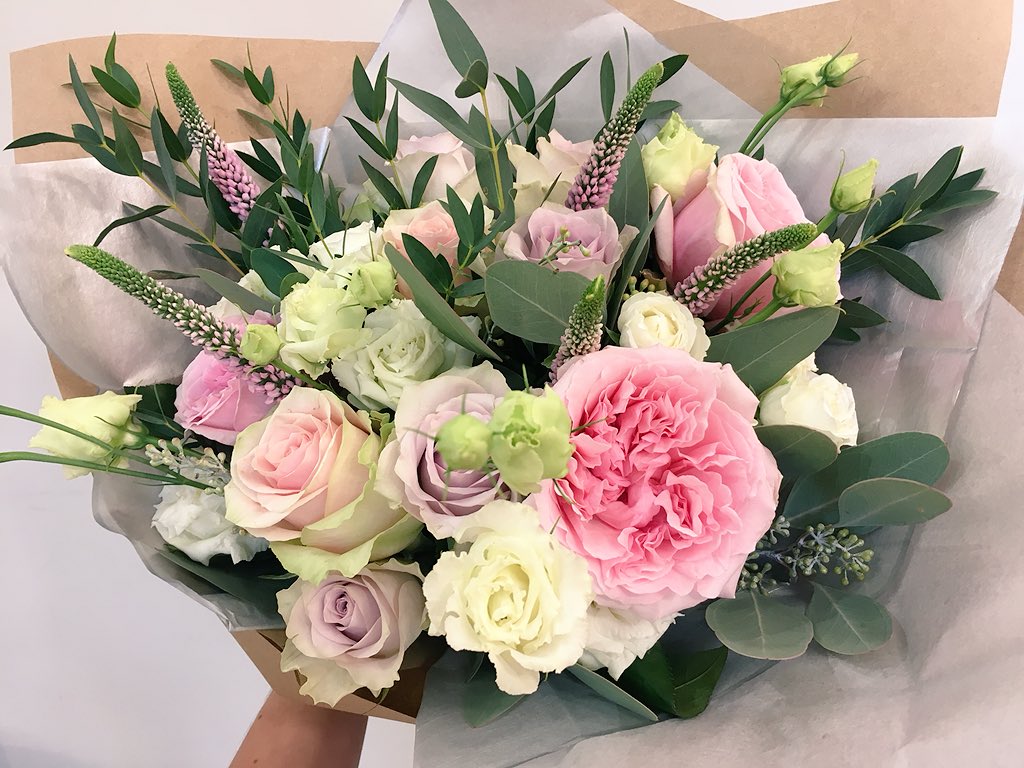 DrAPuY9WkAIqZlu.jpg:large