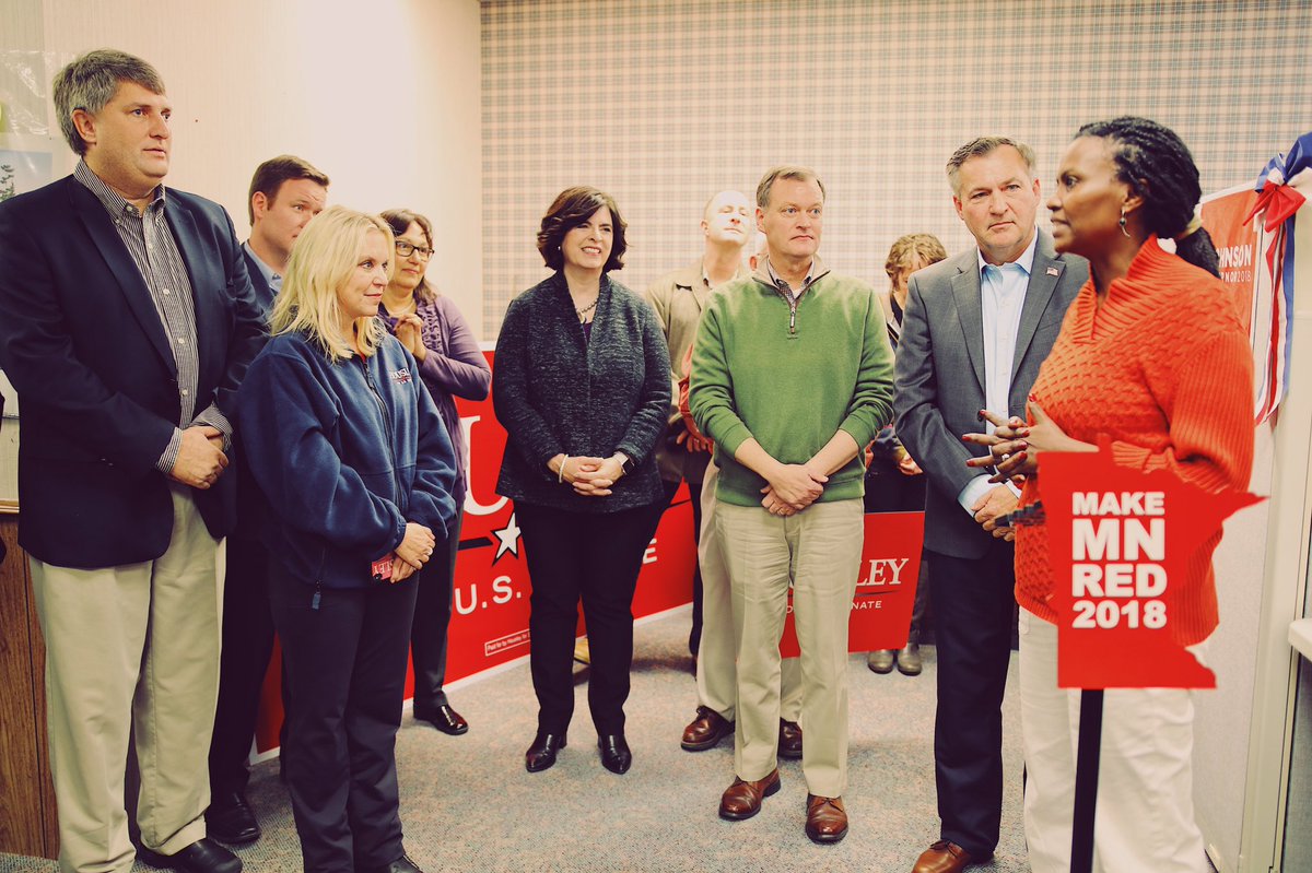 JohnHoweMN's tweet photo. THANK YOU, Fergus Falls! Great crowd!
We’re feeling the momentum w/ each stop @KarinHousley @DHughesCongress @doug_wardlow @MNJeffJohnson @mngopchairwoman @PamforAuditor
#GOTVStatewideBusTour #HoweWeDoIt #BeAVoter
#Midterms2018 #MN07 https://t.co/0mmkojkEKO