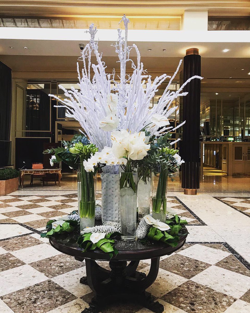 MidlandMCR's tweet photo. All the beauty of the frosty glow without the chill. Thank you @VenusMCR #FloralFridays https://t.co/UnR7m8czxu