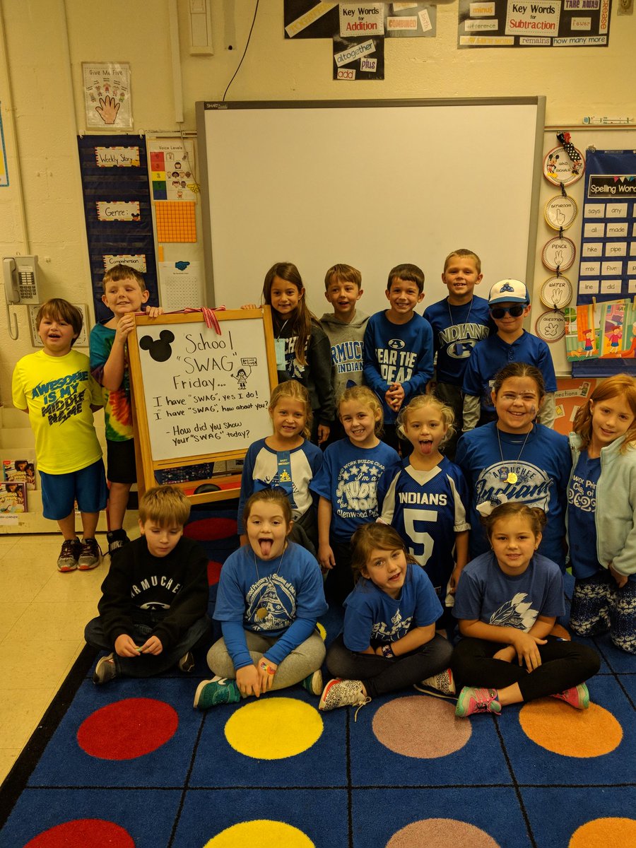 FronaWheeler's tweet photo. We have SWAG, yes we do! GPS red ribbon week! https://t.co/7NebjYlqsL