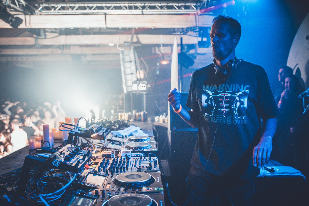 zapbangmagazine's tweet photo. .@realAdamBeyer's @DrumcodeRecords teamed up with @L_W_E ​for another Halloween at @TobaccoDockLon​ last weekend, bringing @SLAMdjs​, @CharlottedWitte​, @AlanFitzpatrick &amp; more with him for a ghoulish day of techno. @AnnASMc was there: https://t.co/ZVYVn3cWaX https://t.co/ez8PTJpL6Q