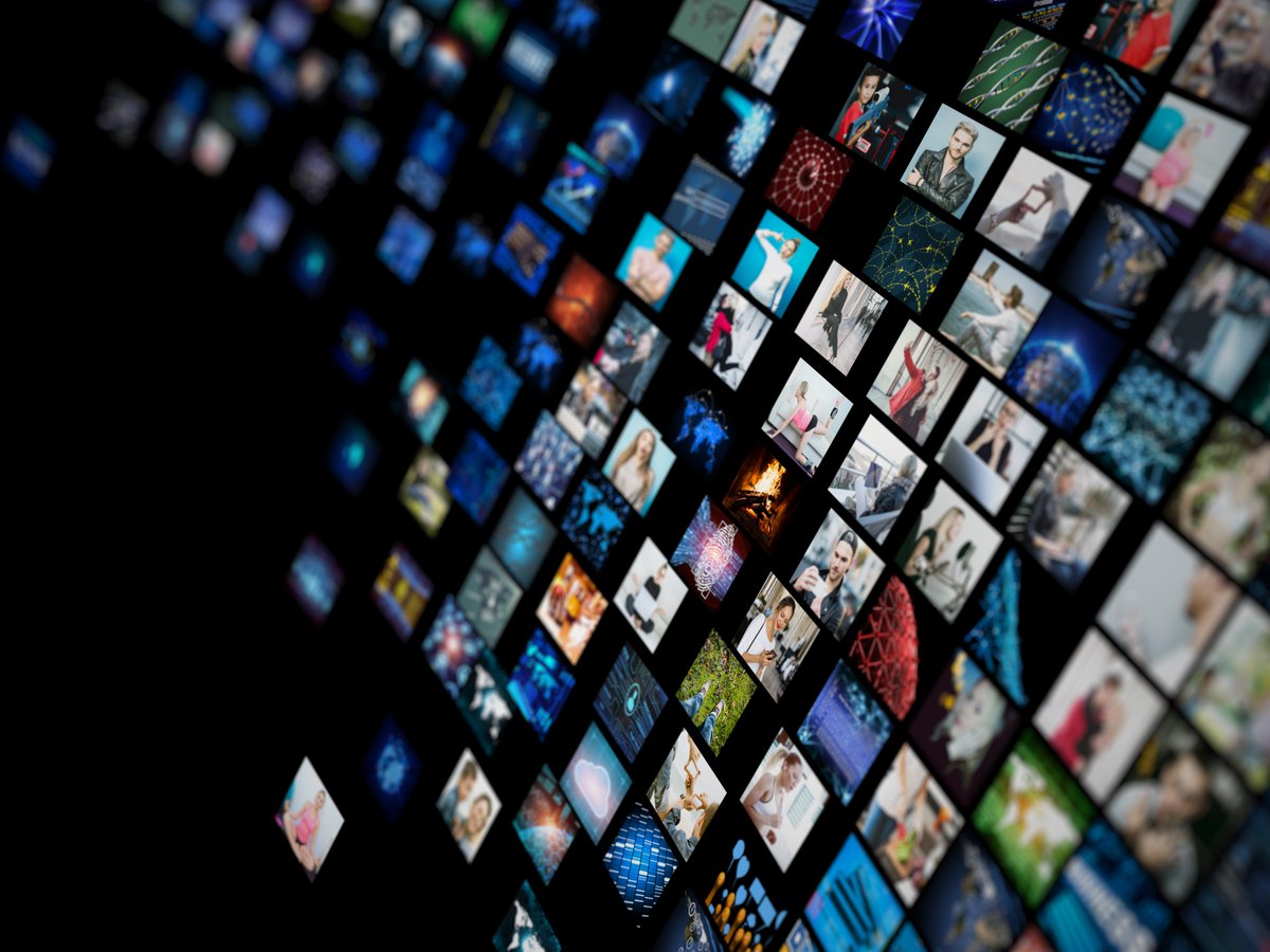 Arcom_fr's tweet photo. #Ilya10ans, le 30 octobre 2008, TF1, France 2, Canal+, M6 et Arte adoptaient la haute définition : retour sur une décennie en #TNTHD ➡️ https://t.co/LbznXyIbur https://t.co/obd826zh0u