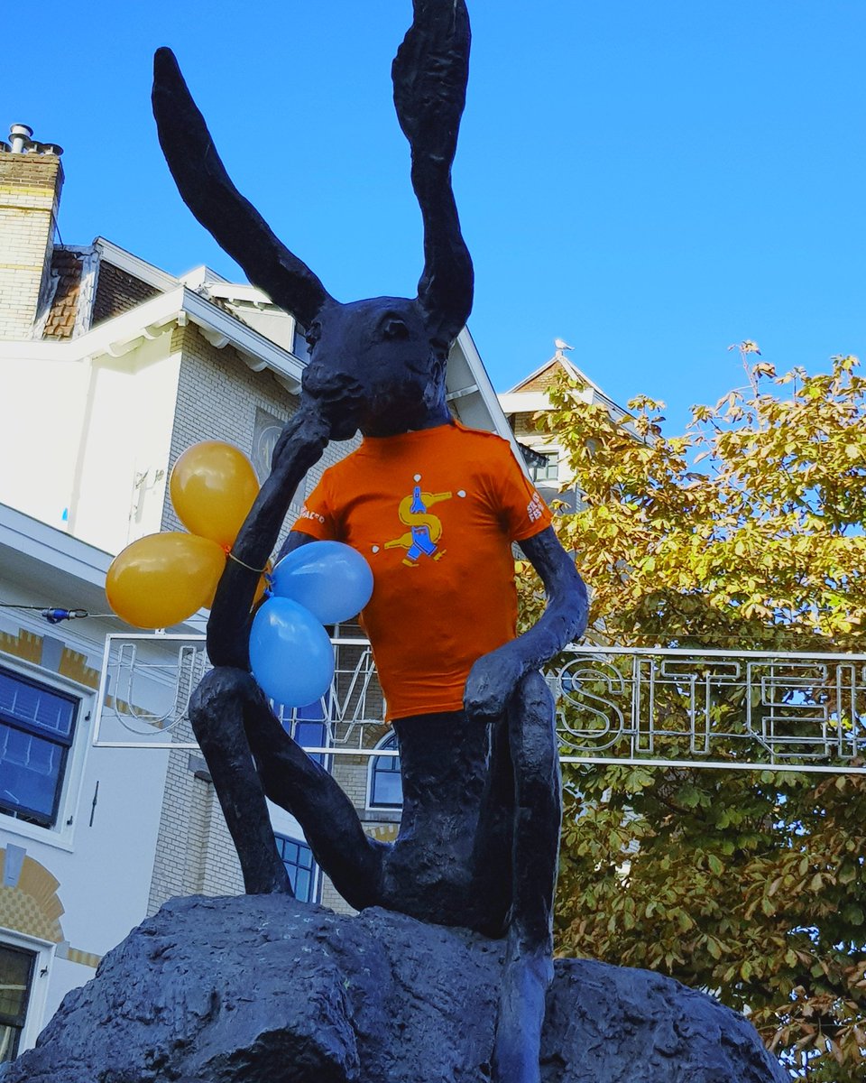 Kom dit weekend een biertje pakken tijdens de 9e editie van het #streekbierfestival 30 cafés-30 Nederlandse brouwerijen - 60 bruisende bieren, CHEERS! #thinkeronarock #utrecht <a href="/rtvutrecht/">RTV Utrecht</a> <a href="/duicnl/">DUIC</a> @Stadsblad