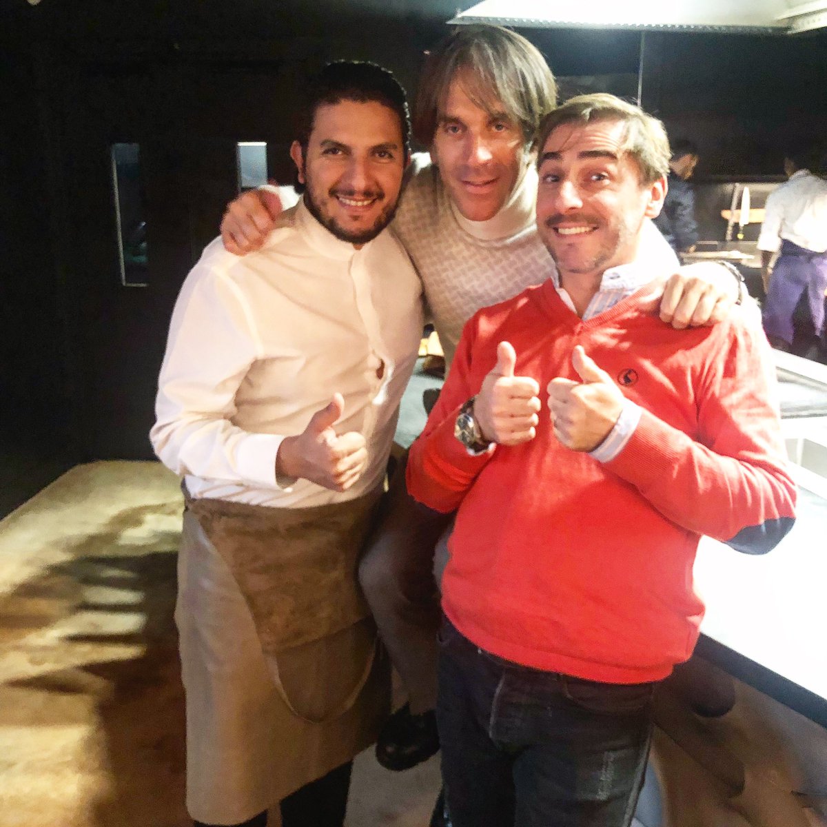 akrameb's tweet photo. Thank you @davideoldani @jordirocasan for your coming.....#chefmoment #jordiroca #davidoldani #paris #akrame #restaurantakrame #guidemichelin @michelinguide https://t.co/2xWGBJLBKS