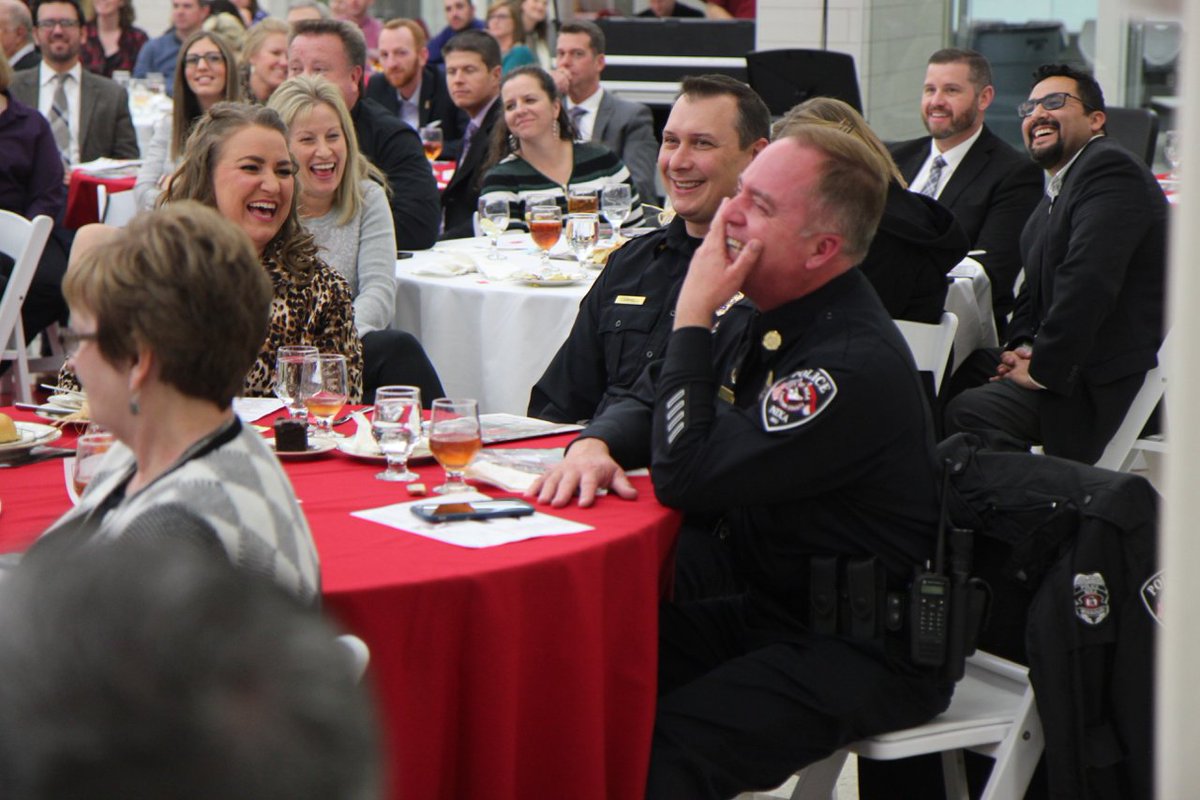 MoLocalVoices's tweet image. RT @CityofNixa Last night at the #Nixa State of the Community Dinner, we thanked Officer Brent Forgey for 25 years of service teaching DARE to Nixa students.