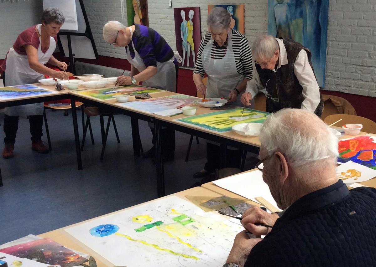 Hier word ik blij van! Stoute schoenen leert tachtig- en zelfs negentigplussers over kunst én hoe kunst te maken. Kennismaken met dit initiatief? Kom 12 november naar de Sociale Veerkracht/Stérk.Brabantdag. 
brabant.nl/subsites/socia…
#wijzijnzet #sterkbrabant #vandaagverandert