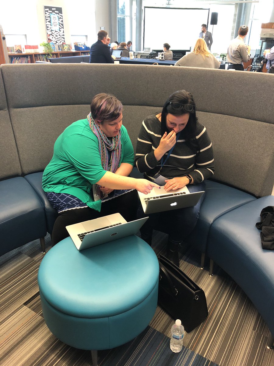 peakk's tweet photo. Breakout sessions are amazing! Thanks to all our volunteer leaders. #cistechfest @SJK_School https://t.co/Hi65YhHXSs