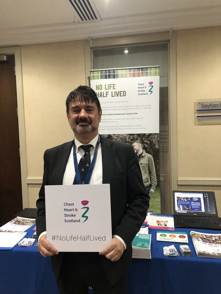 @CHSScotland Dr Jacques Kerr, National Clinical Advisor on Unscheduled Care showing support for #NoLifeHalfLived at this year’s annual Respiratory Nurse conference #SRNF2018