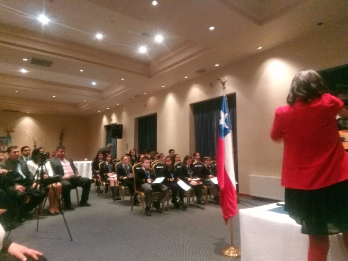 DeproeNuble's tweet photo. Sra Cecilia Pradenas Seguel, Jefa Provincial de Educación de Ñuble invitada en la Cena de Gala de los 232 años de historia  del Colegio San Buenaventura en la Ciudad de Chillán. #ChileLoHacemosTodos https://t.co/5qllR1ng18