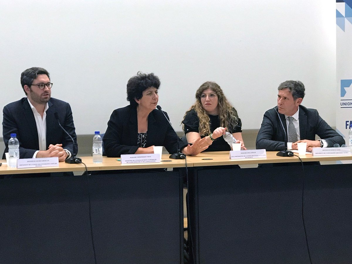 PascalClouaire's tweet photo. Convention nationale @uejf #Grenoble. Accueil @villedegrenobledes étudiants @SachaGhozlan puis échange Mme Ministre @VidalFrederique &amp; @PLevyGrenoble : Face à la recrudescence des actes #antisémites en Fr (et à l’université) dénoncer les discours de haine est l’affaire de tous ! https://t.co/7MpAaLTIYZ