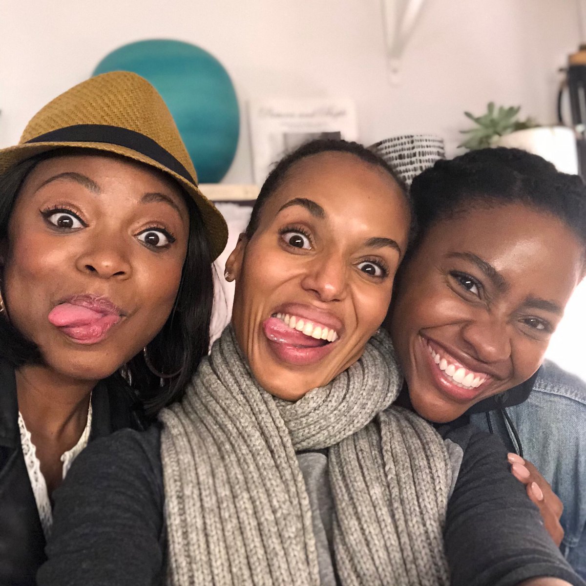 Look who stopped by to spread a little #BlackGirlMagic last night. I loved seeing you at #AmericanSonPlay @naturinaughton & @teyonahparris. Thanks for coming.