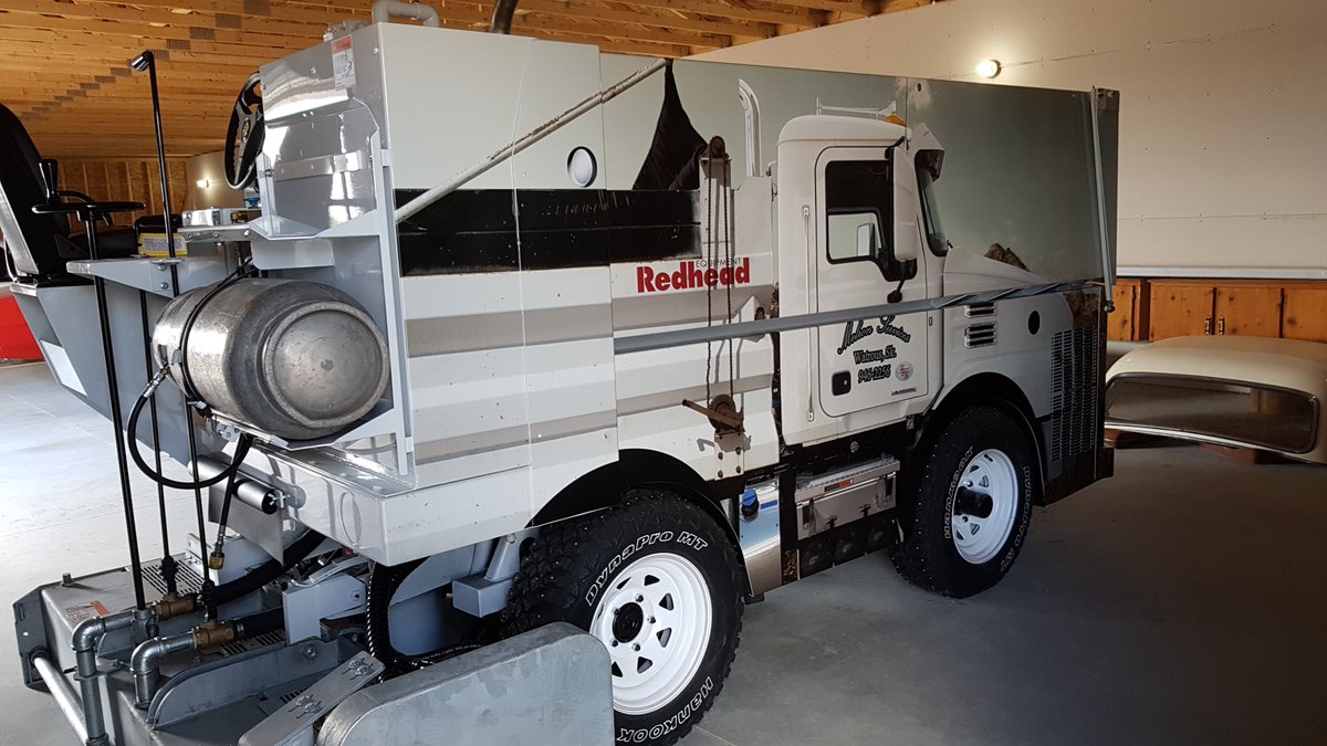 pelicansigns306's tweet photo. Custom Zamboni Wrap from 😀@pelican_d https://t.co/NzPM6RSpSB