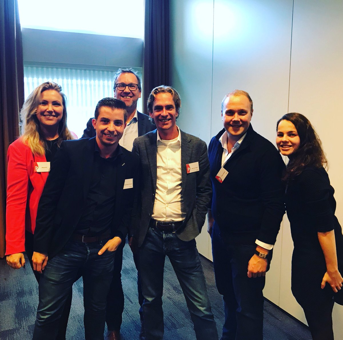 Sharonavanham's tweet photo. West-Brabantse trots hier op het VVD-bestuurderscongres in Lunteren💪🏻 #vvd met @ThierryAartsen en @basvantwout https://t.co/qDMn3WIl3R
