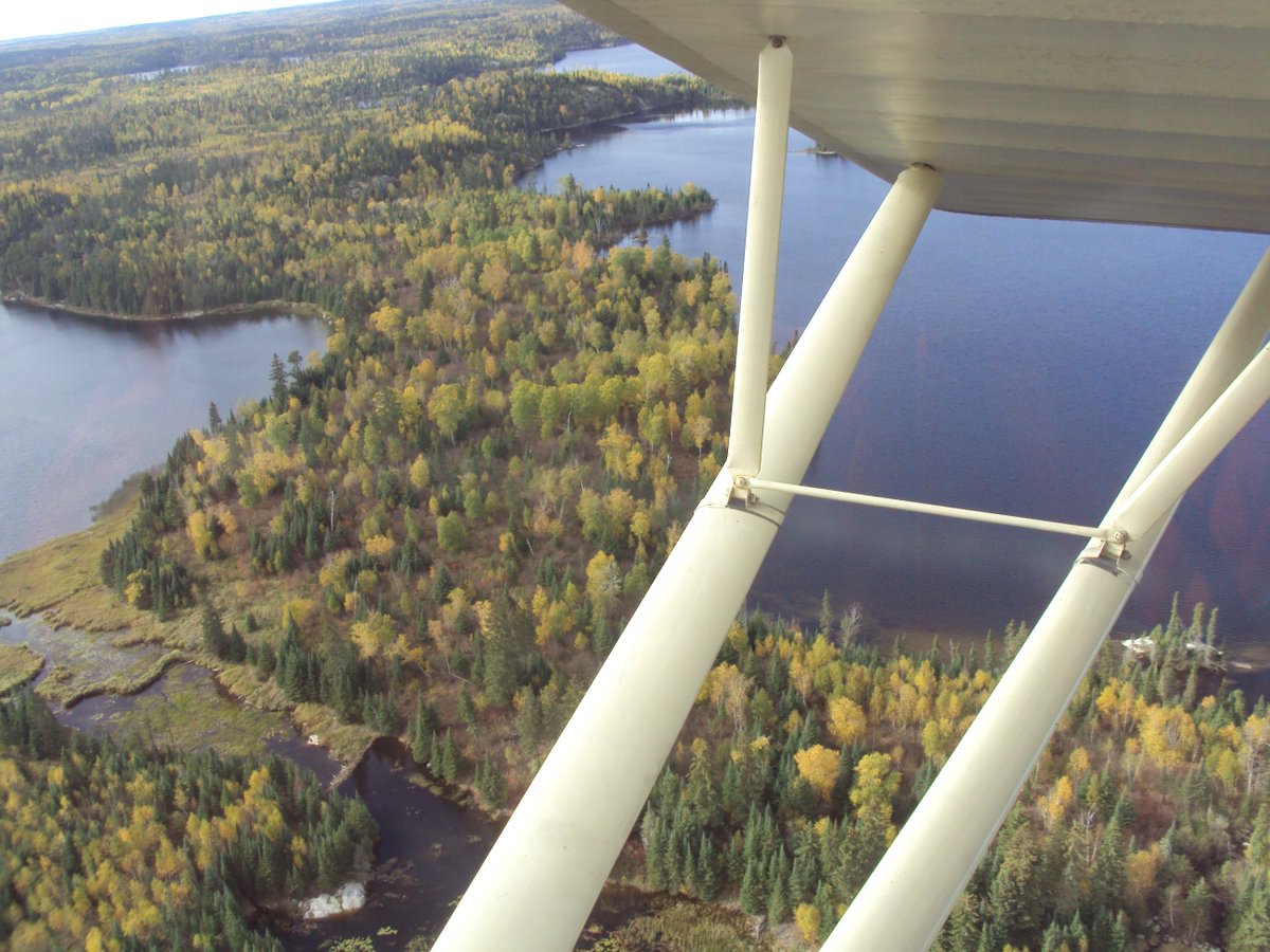 PLOutfitter's tweet image. A flight earlier this fall over #BrownBearLake @WeSunsetCountry @Sunset_Country