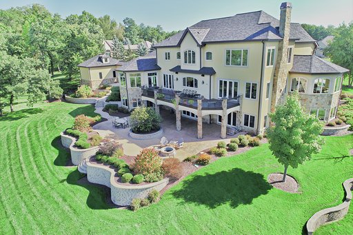 InteractiveAVI's tweet image. Some of our recent projects in the Madison, WI area.

#Dronemarketing #Realestatemarketing
#aerialphotography