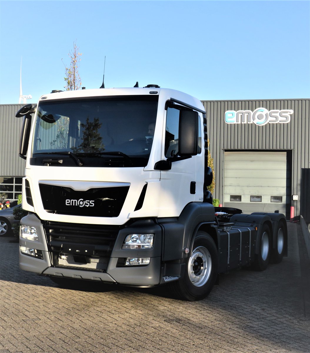 The future is Electric! Introducing the all new EMS 4428, a zero emission truck with fast charge technology. #emosstruck #fullelectrictruck #innovation #zeroemission #etruck #fastcharge #electromobility