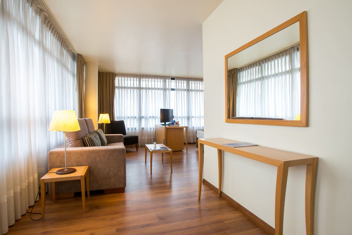 TrypHotels's tweet photo. En TRYP Montevideo tendrás la base perfecta para descubrir los secretos de la capital uruguaya. #MiTRYP #Montevideo #PoweredByTheCity https://t.co/5bcF2rg2a6