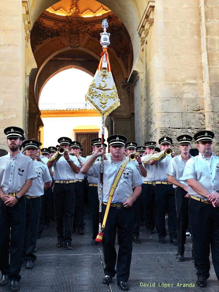 MalagaSalon's tweet photo. Tenemos el placer de anunciar a una formación de la ciudad califal, formación siempre disponible con nuestra organización, la Banda de Cornetas y Tambores Ntra. Sra. de la Salud (Córdoba)  @BCTsaludcordoba que nos deleitará con sus sones en Málaga Cofrade.
#CofradiasMLG https://t.co/5qfATTU1kY