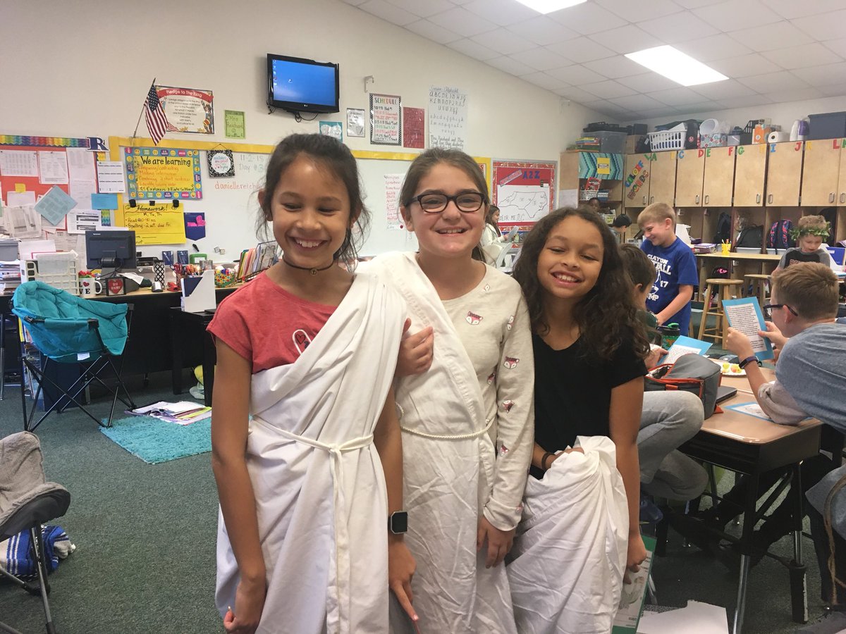 Danielle Reichard tweet media