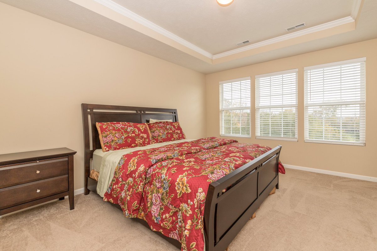 picturemehomeOH's tweet photo. Move in ready, barely lived in, townhome in @city_of_pepper_pike Just hit the market! #pepperpike #realestate #Townhome #easyliving #youngprofessionals #allprofessionals #location #moveinready #basicallynewconstruction #photography #realestatephotography https://t.co/W52MbFfPgt