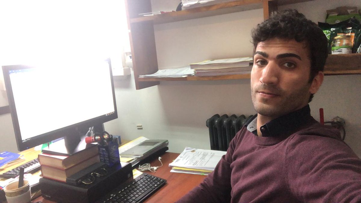 DakkacheF's tweet photo. @Tomas DAKKACHE Trabajando en Comodoro Py https://t.co/wqpYaRUeoJ