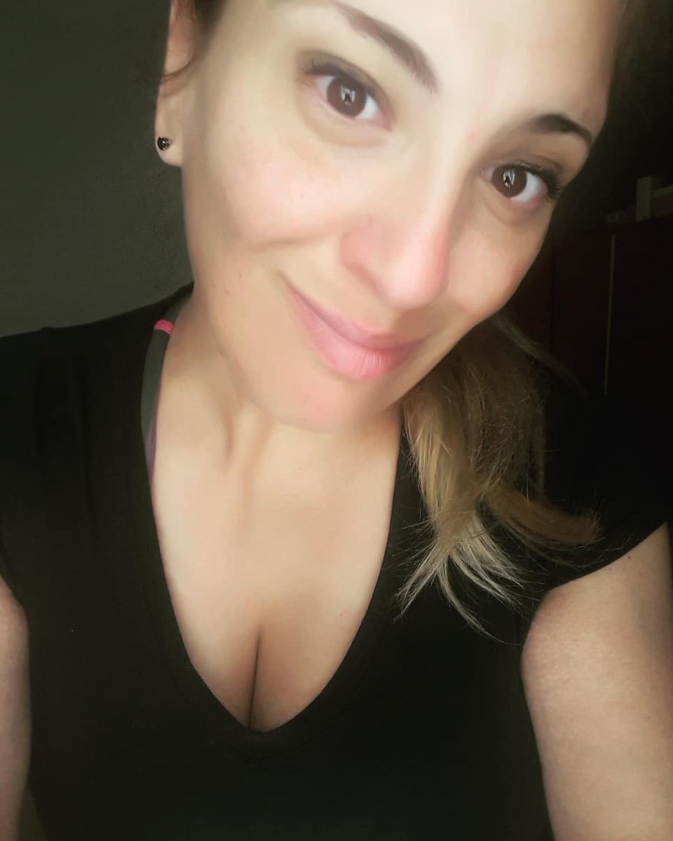DVenanzetti's tweet photo. Mi cara de felicidad... A la tarde voy en busca de #cotienelcolon  🎶📀💿😍 @CotiOficial https://t.co/z7SZrZJs8l